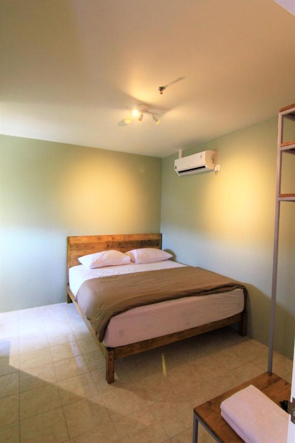 Queen Victoria Apartment Batam ภายนอก รูปภาพ
